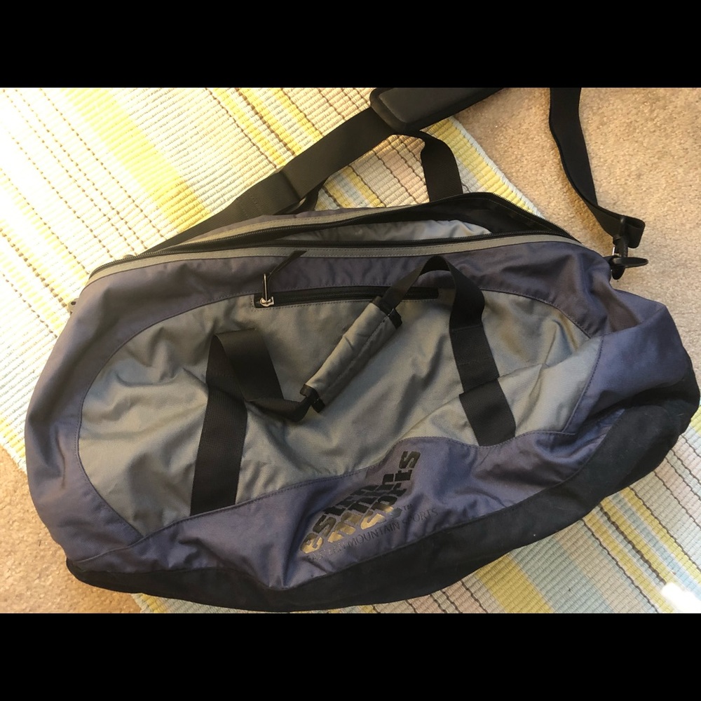 EMS small dufffle bag